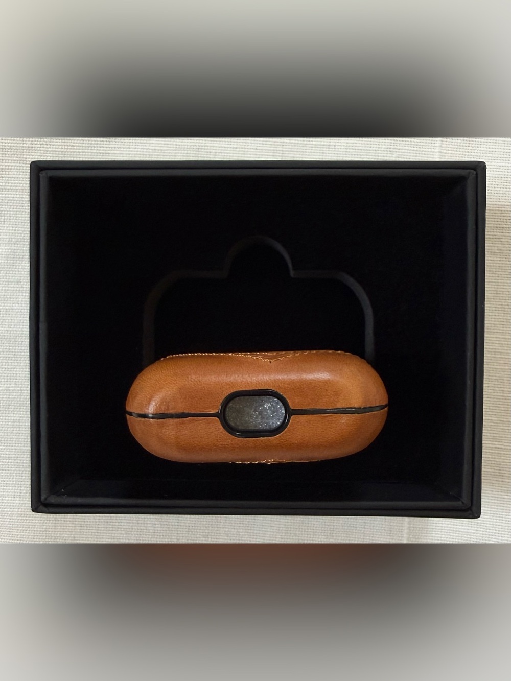 NWT Bullstrap Leather AirPods Pro Case - Picture 3 of 7
